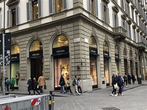 prada firenze negozio|Firenze ViaTornabuoni, 53R.